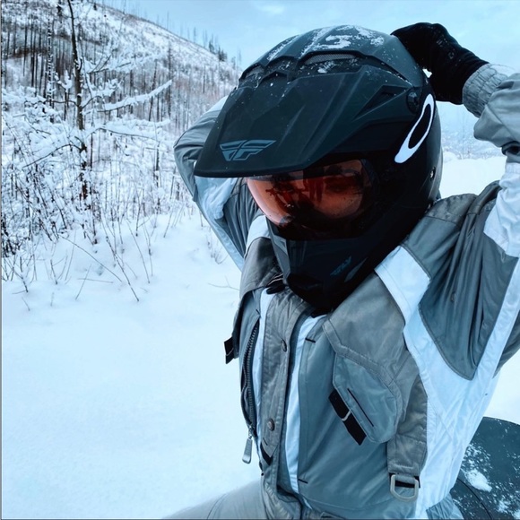 Silver & Gray Women’s Ski Jumpsuit - Picture 2 of 14